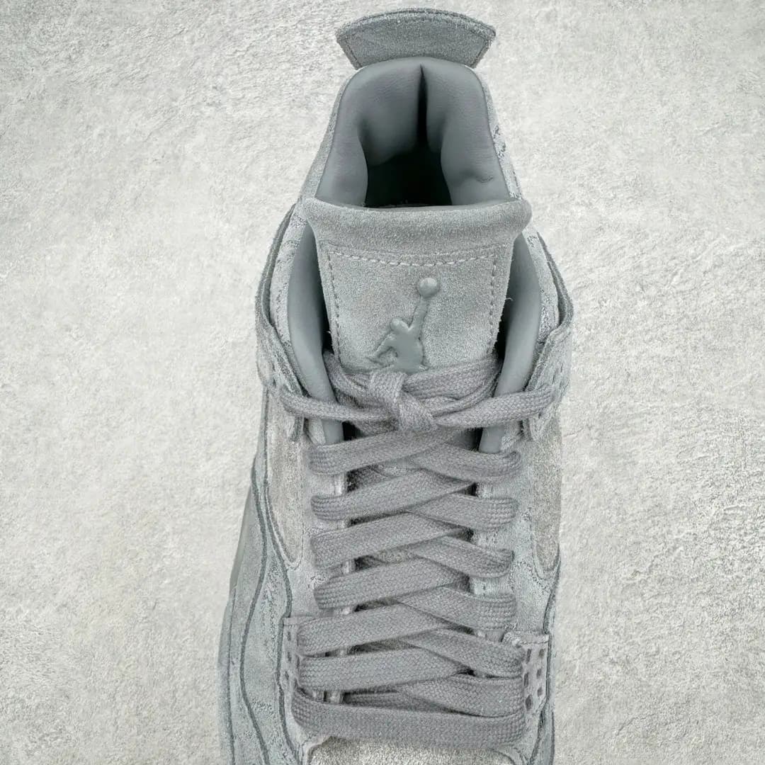 Air Jordan 4 - Image 2