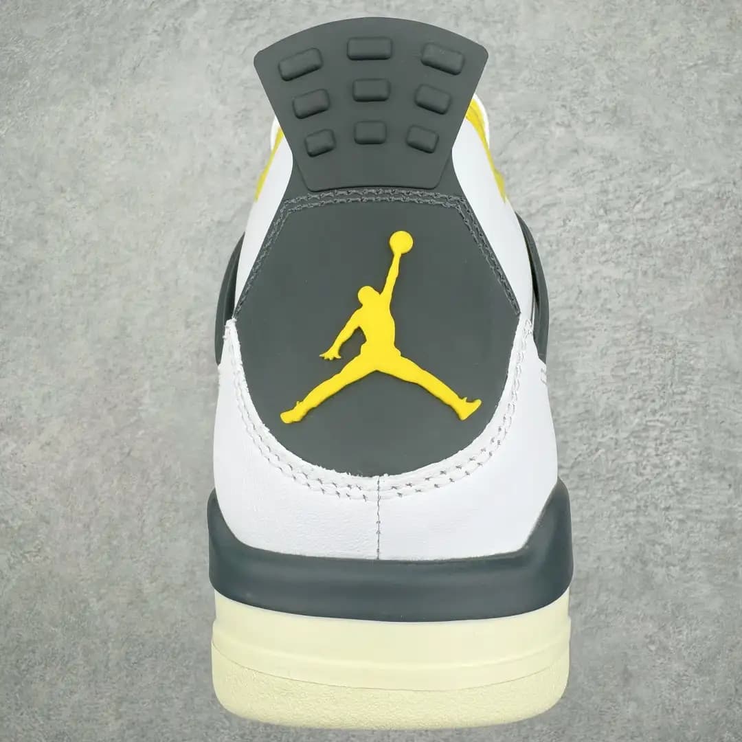 Air Jordan 4 - Image 4
