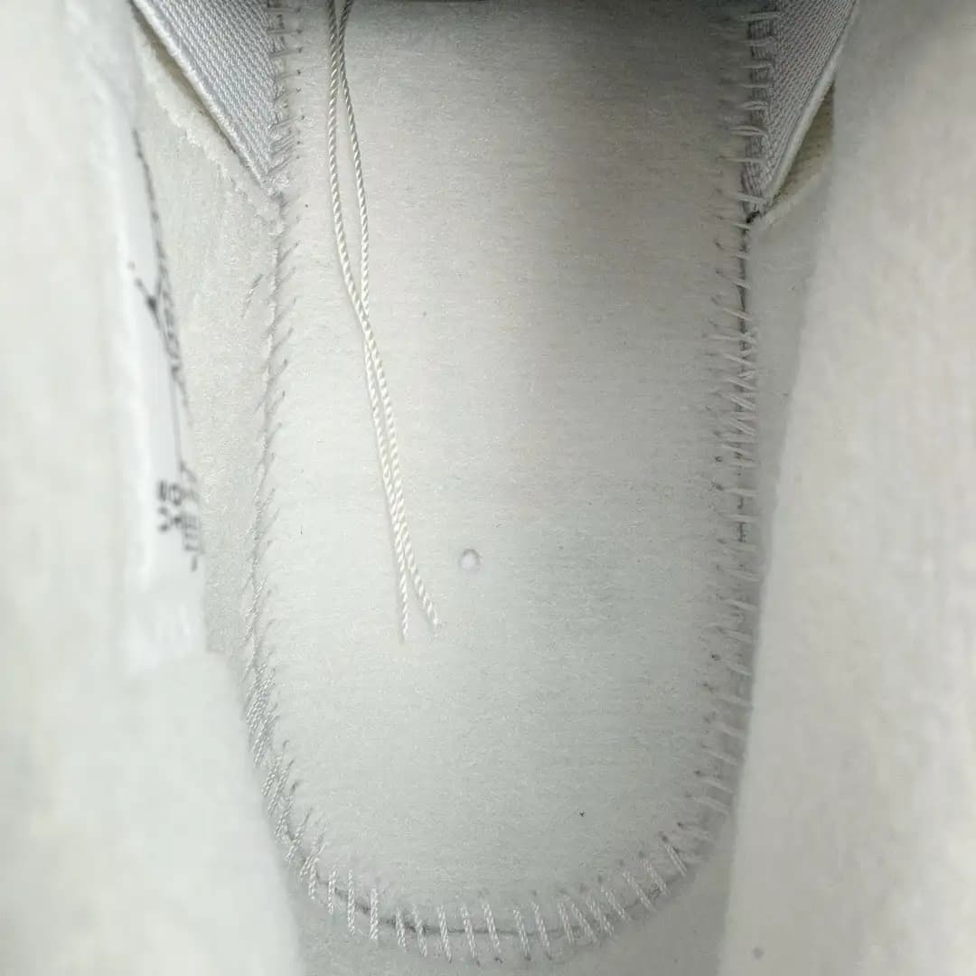 Air Jordan 4 - Image 8