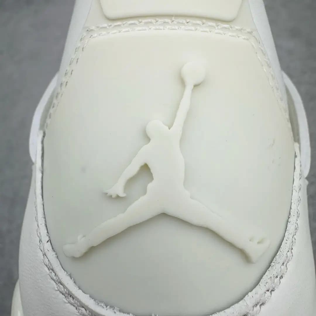 Air Jordan 4 - Image 9