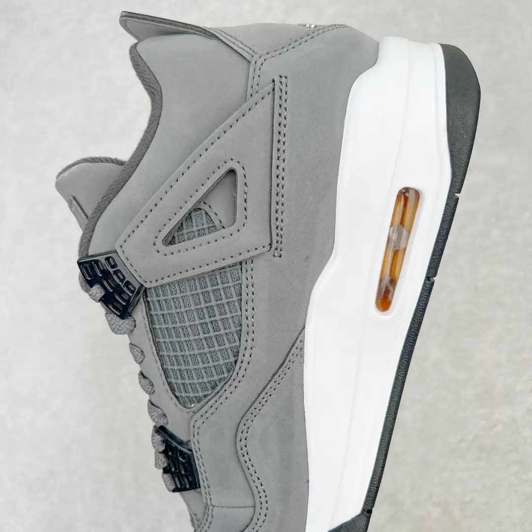 Air Jordan 4 - Image 3