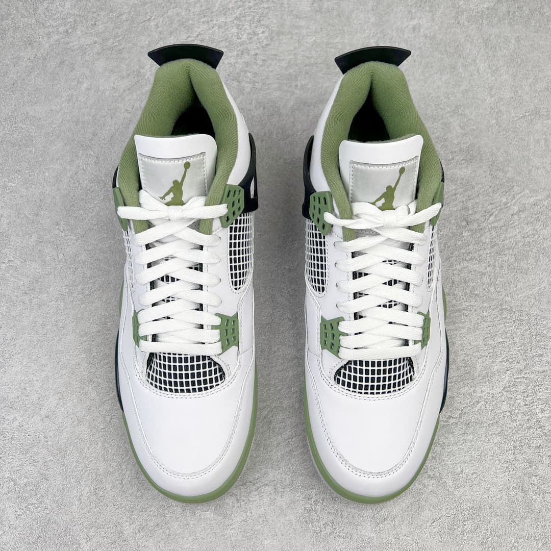 Air Jordan 4 - Image 2