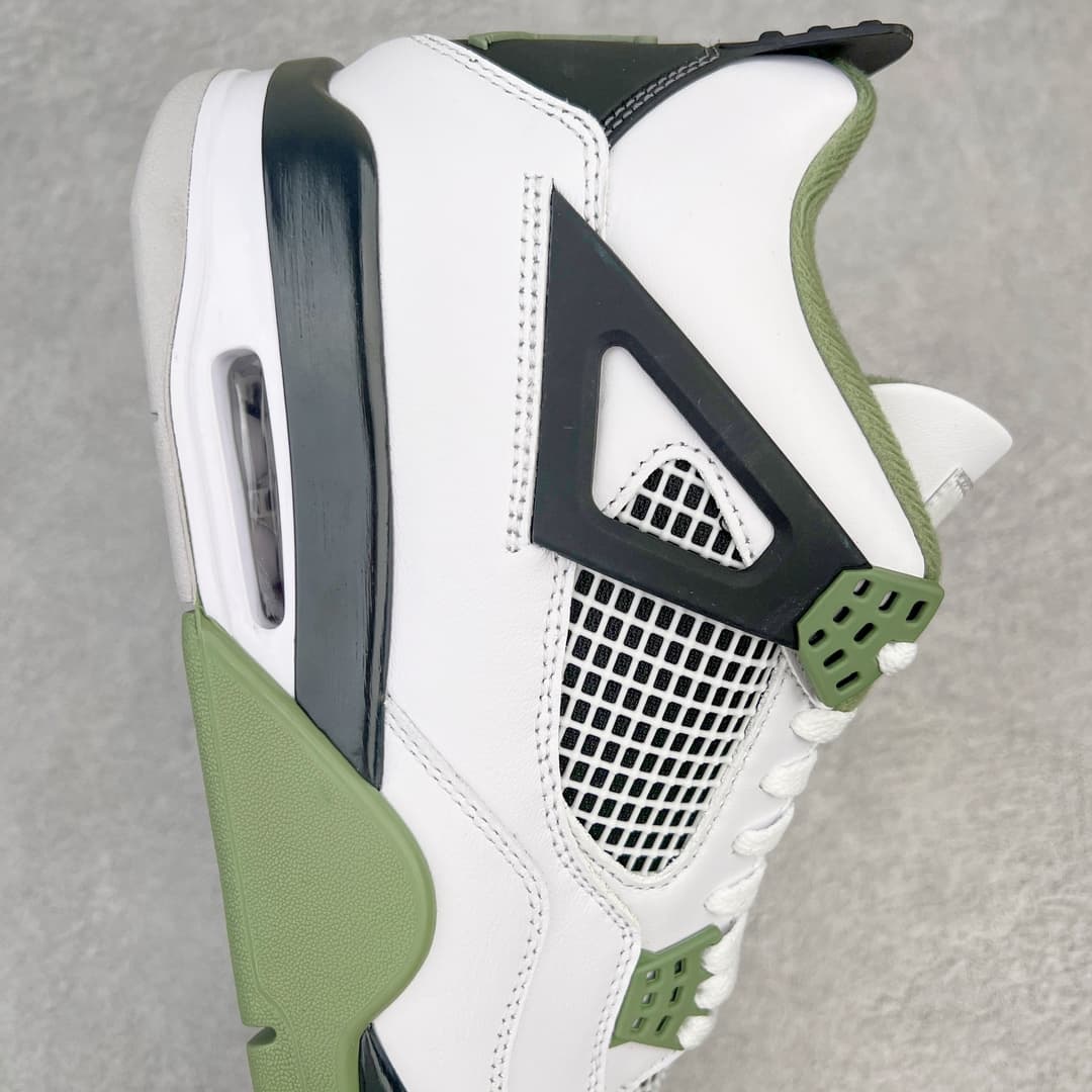 Air Jordan 4 - Image 3