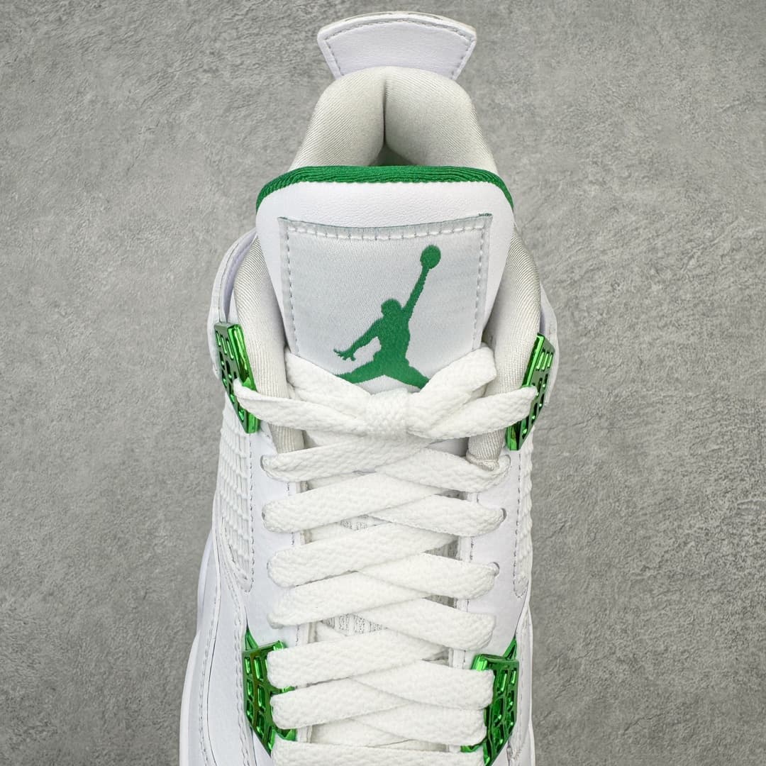 Air Jordan 4 - Image 4