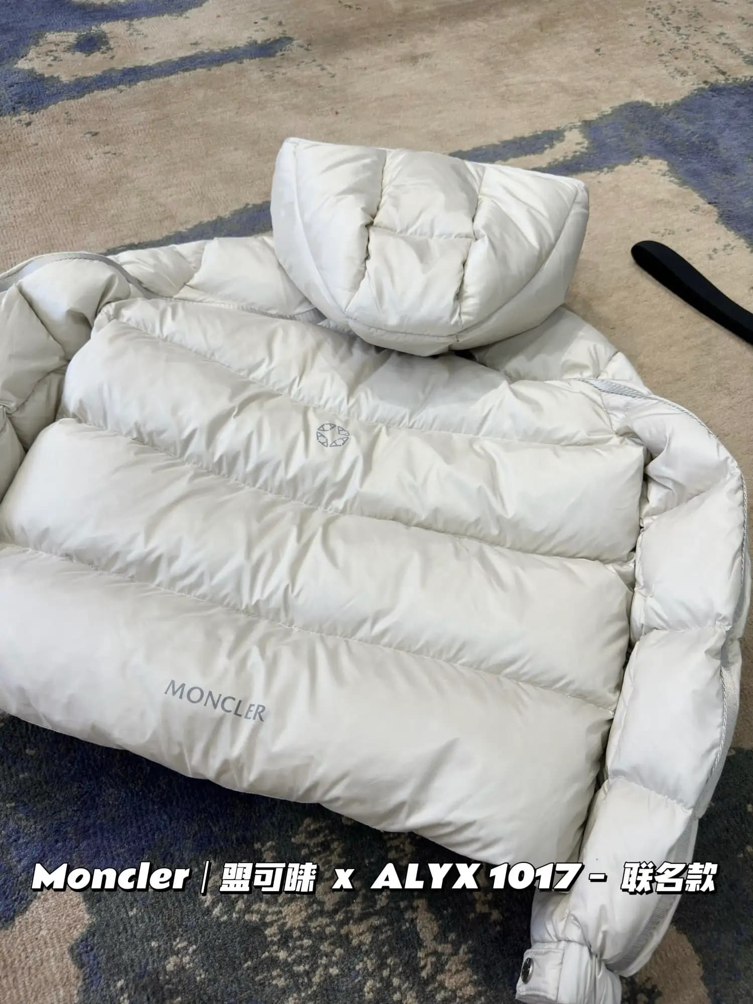 Moncler Down Jacket - Image 7