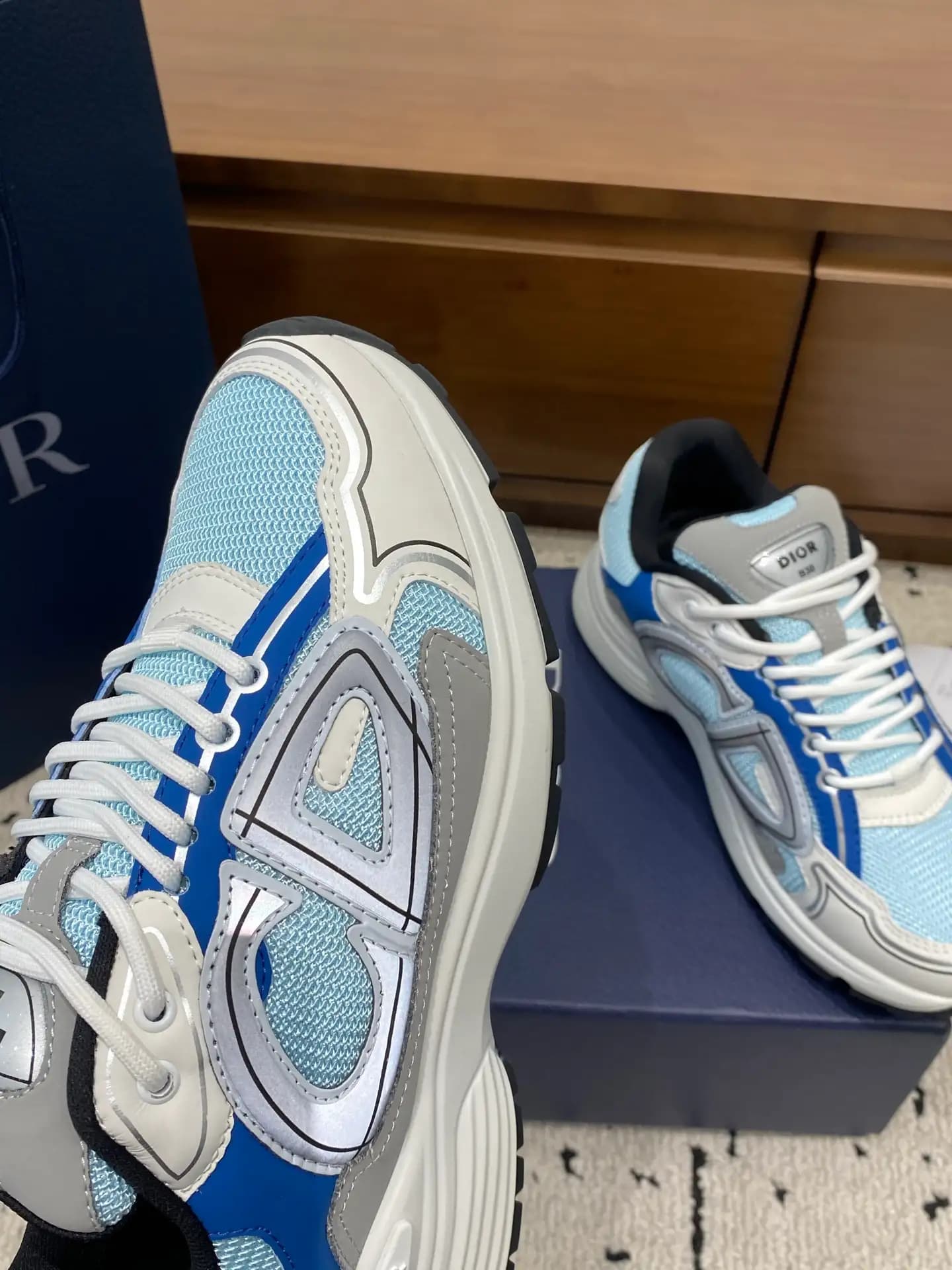 Dior B30 - Image 2
