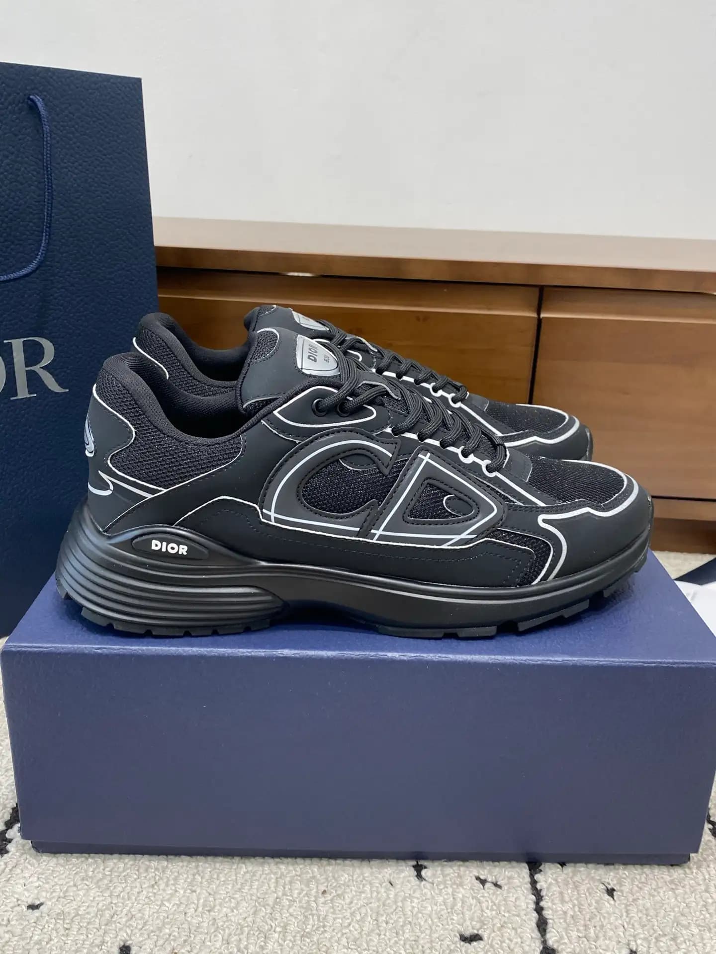 Dior B30