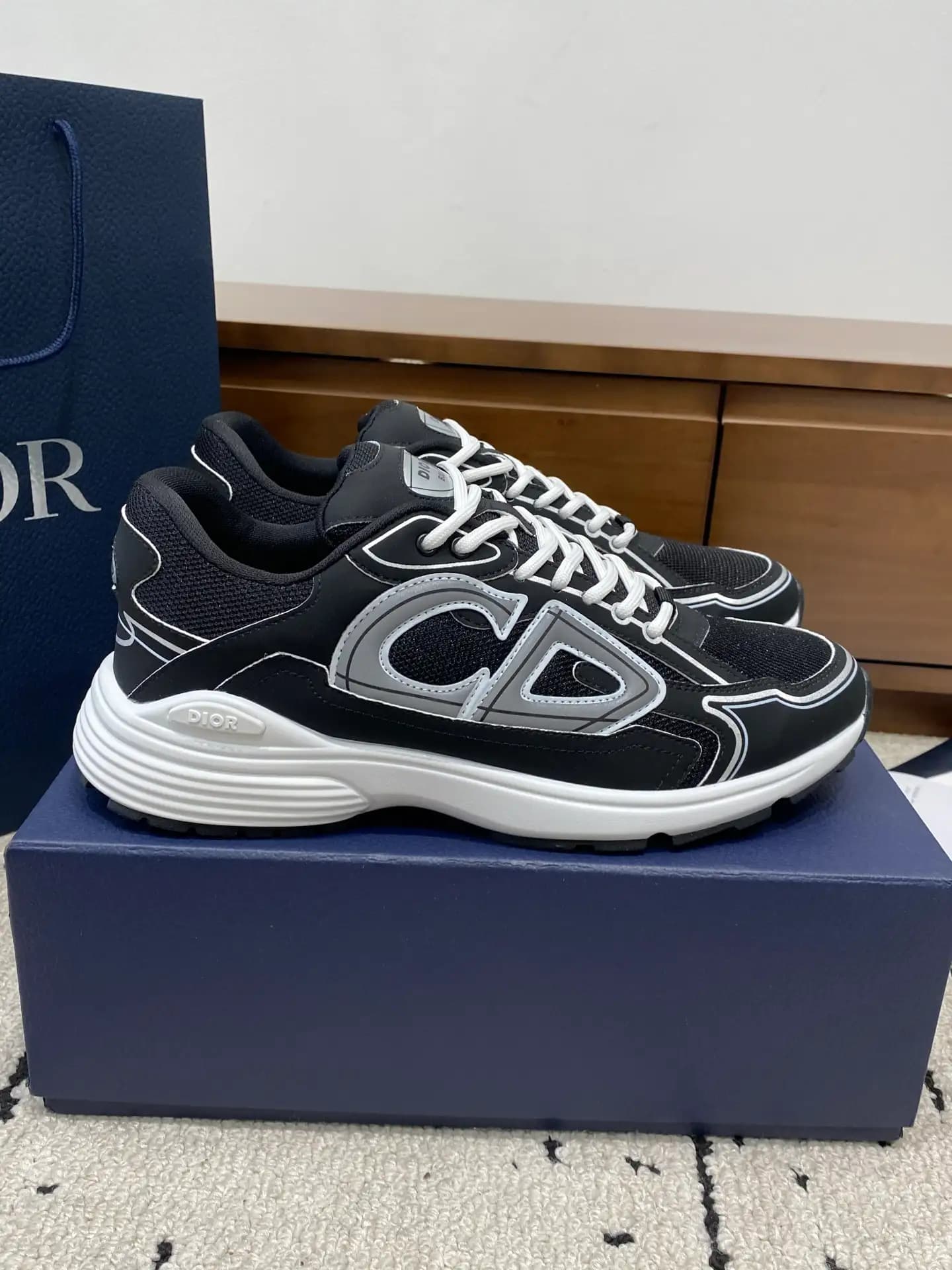 Dior B30