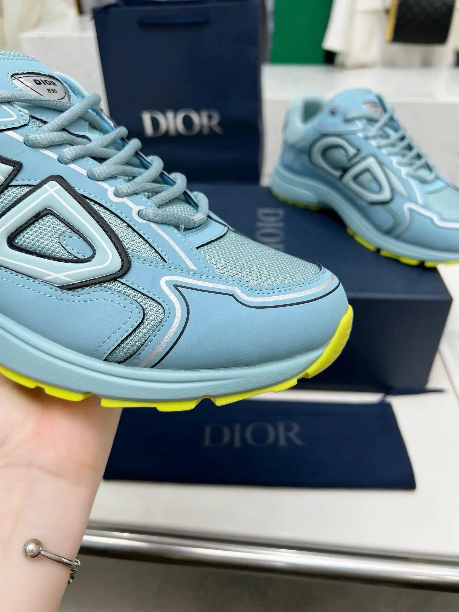 Dior B30 - Image 2