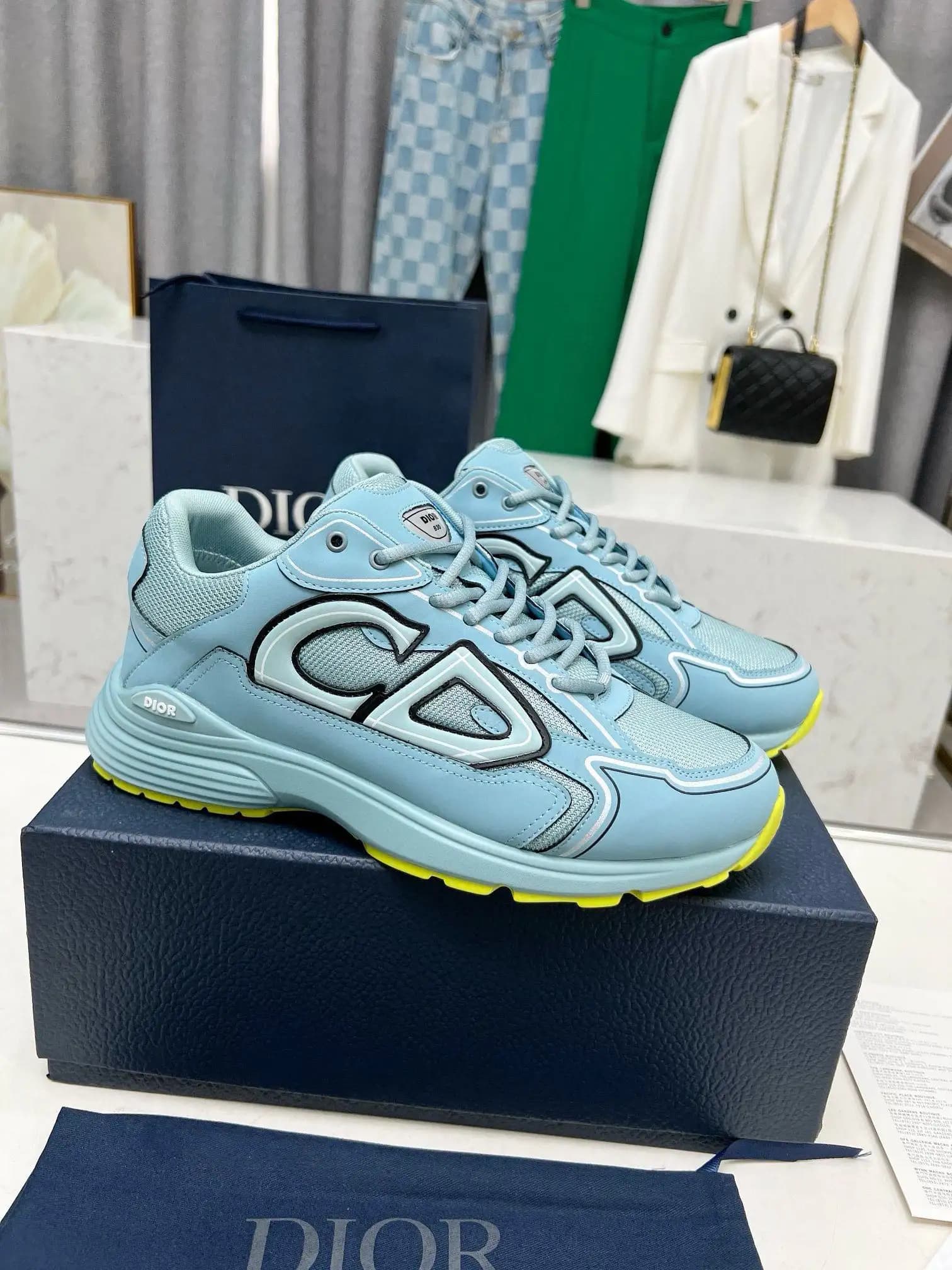 Dior B30