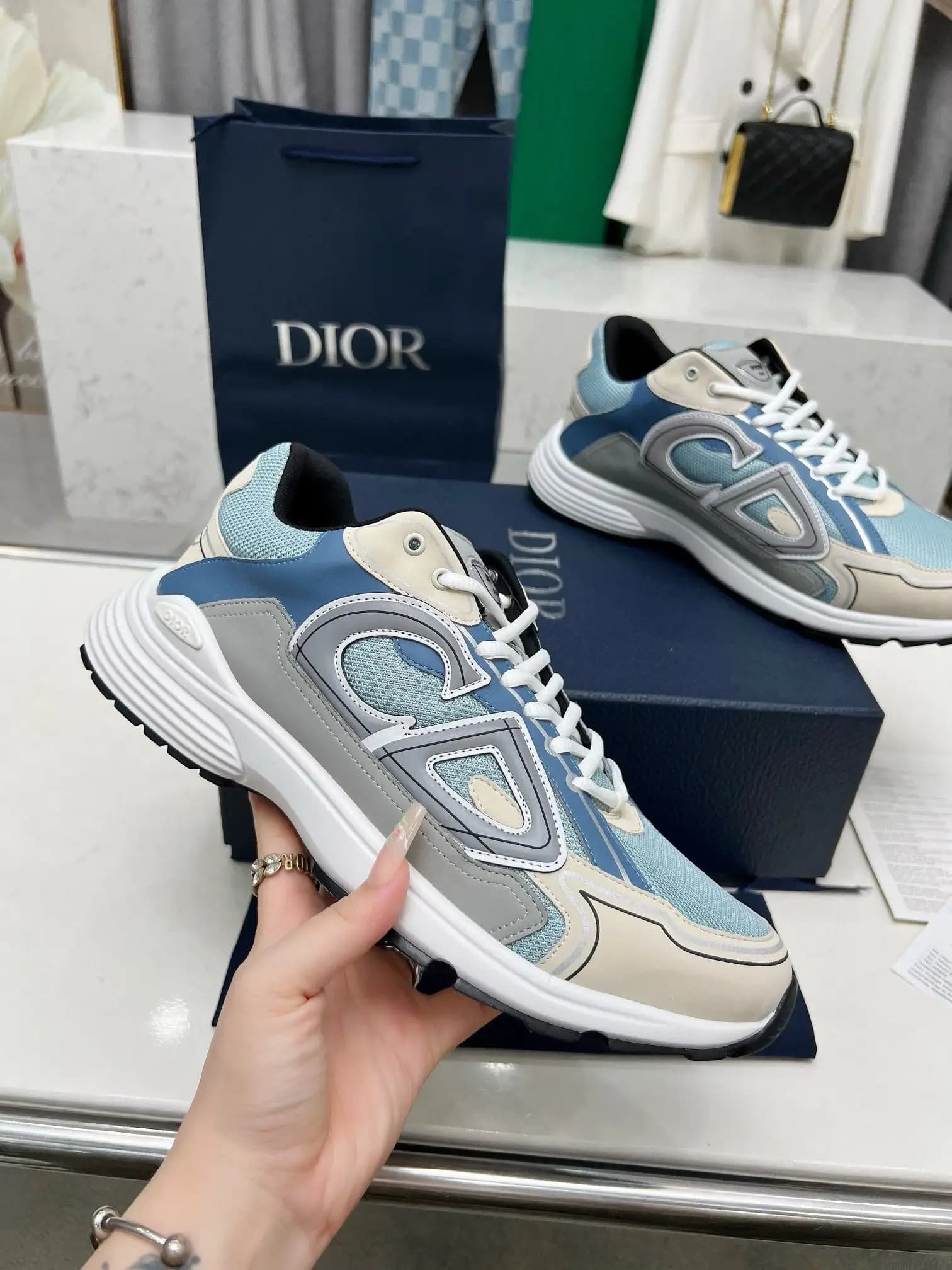 Dior B30 - Image 2