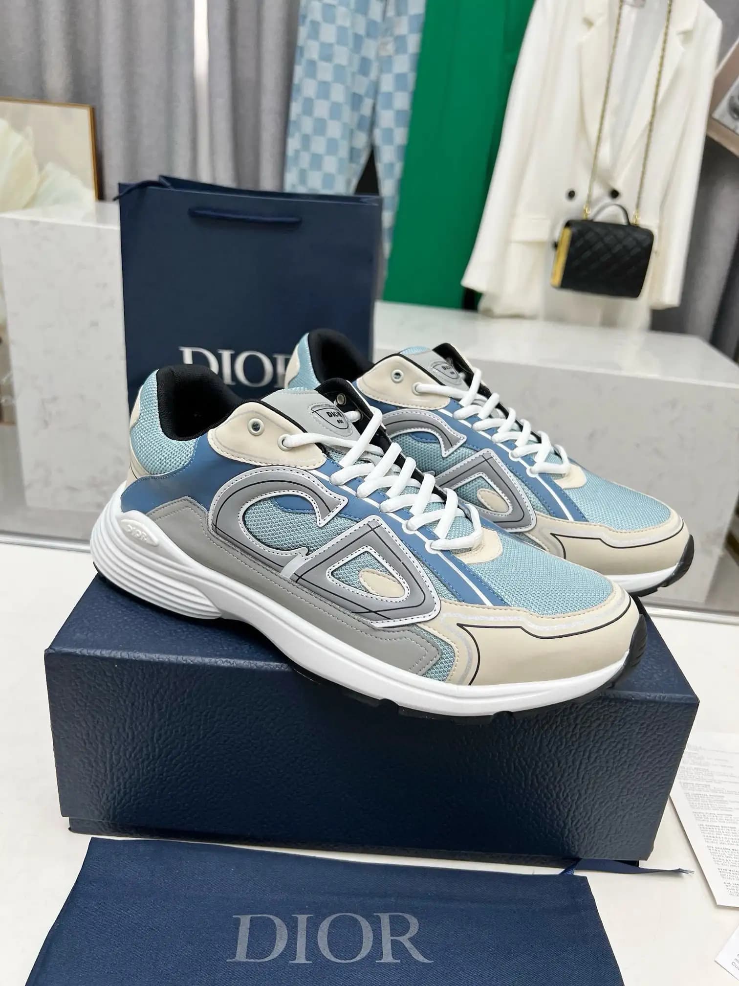 Dior B30