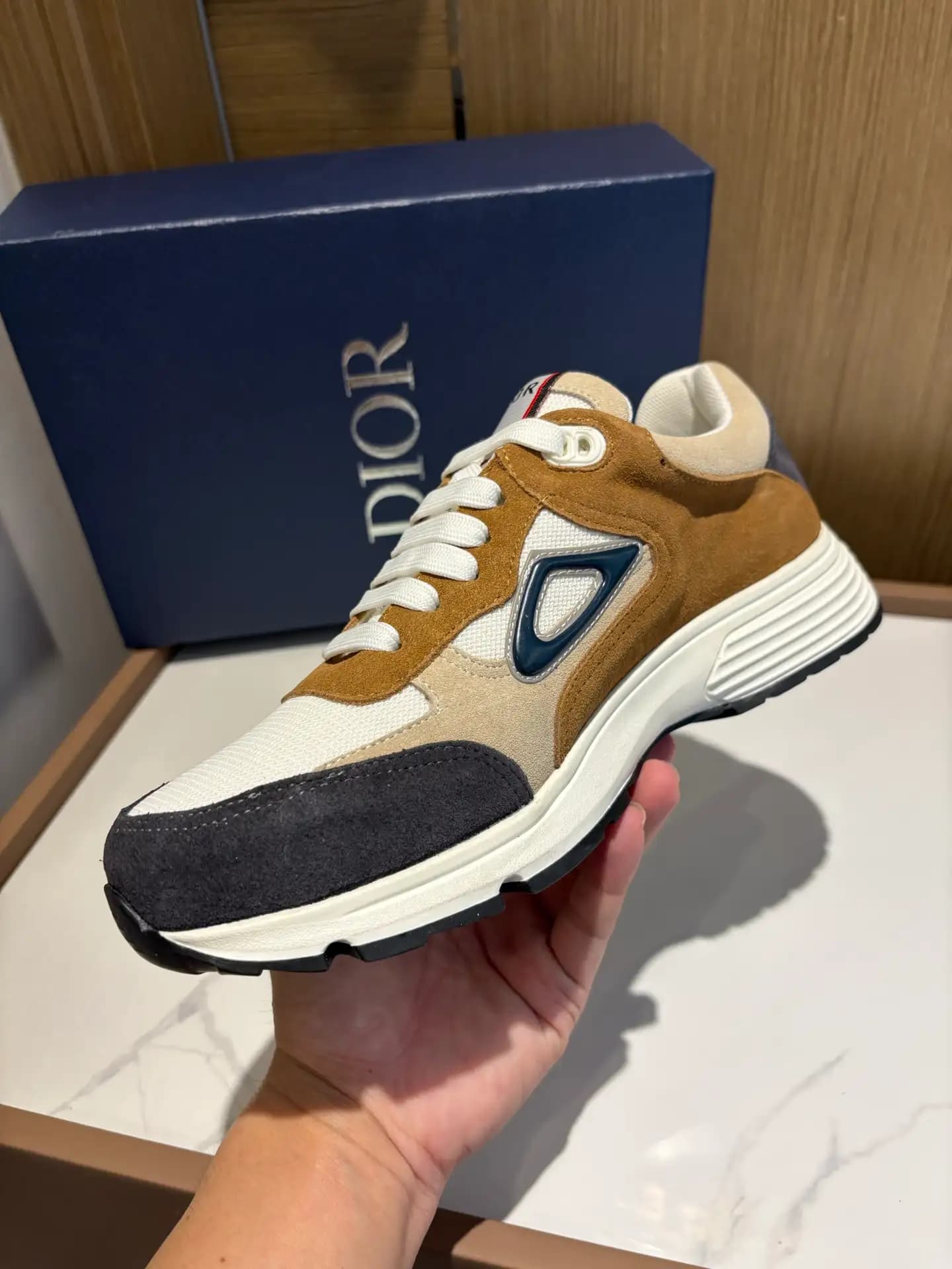 Dior B30 - Image 2