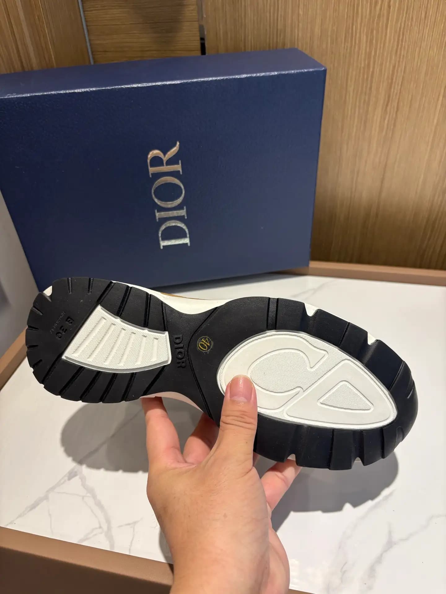 Dior B30 - Image 4