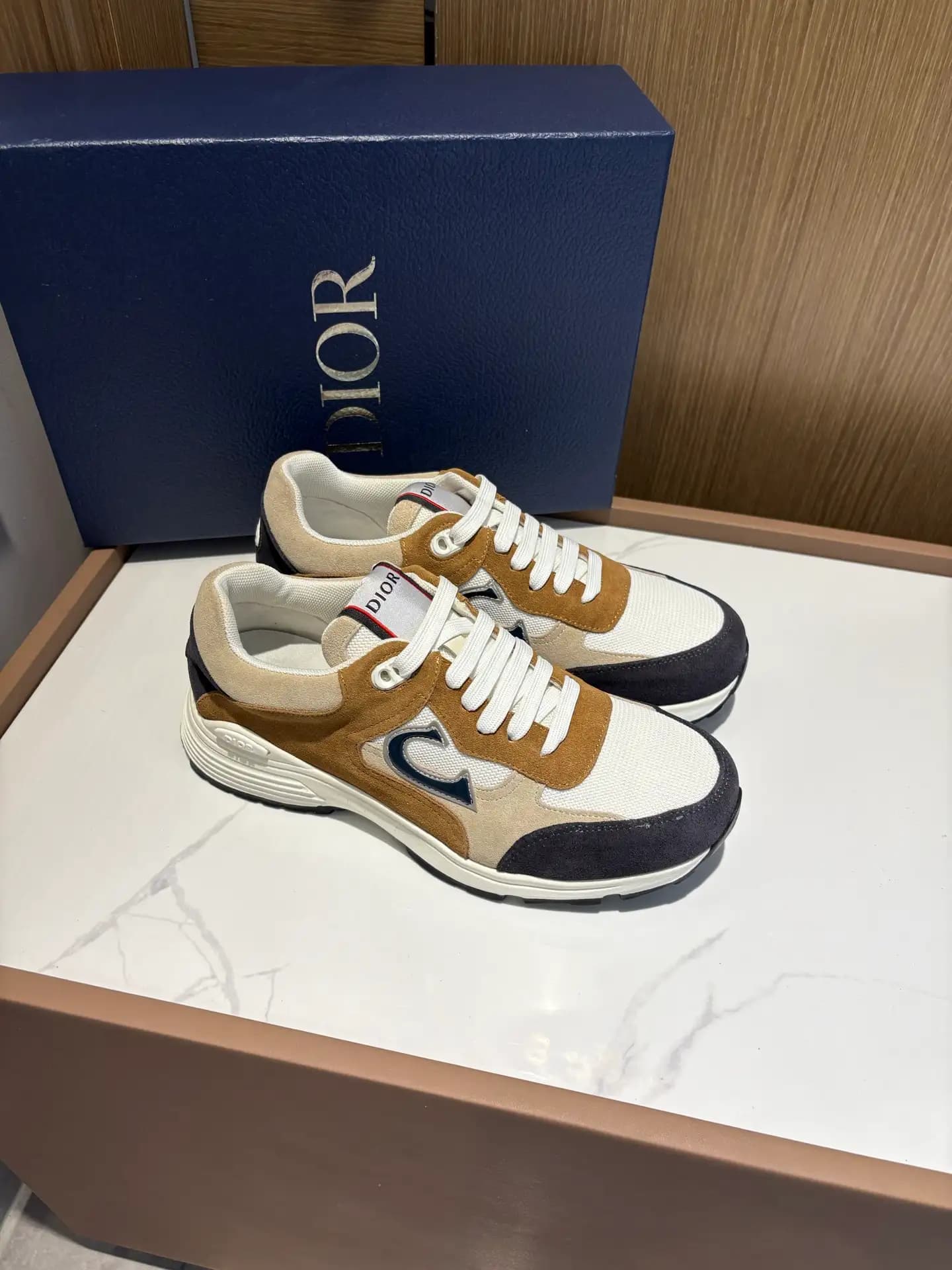 Dior B30