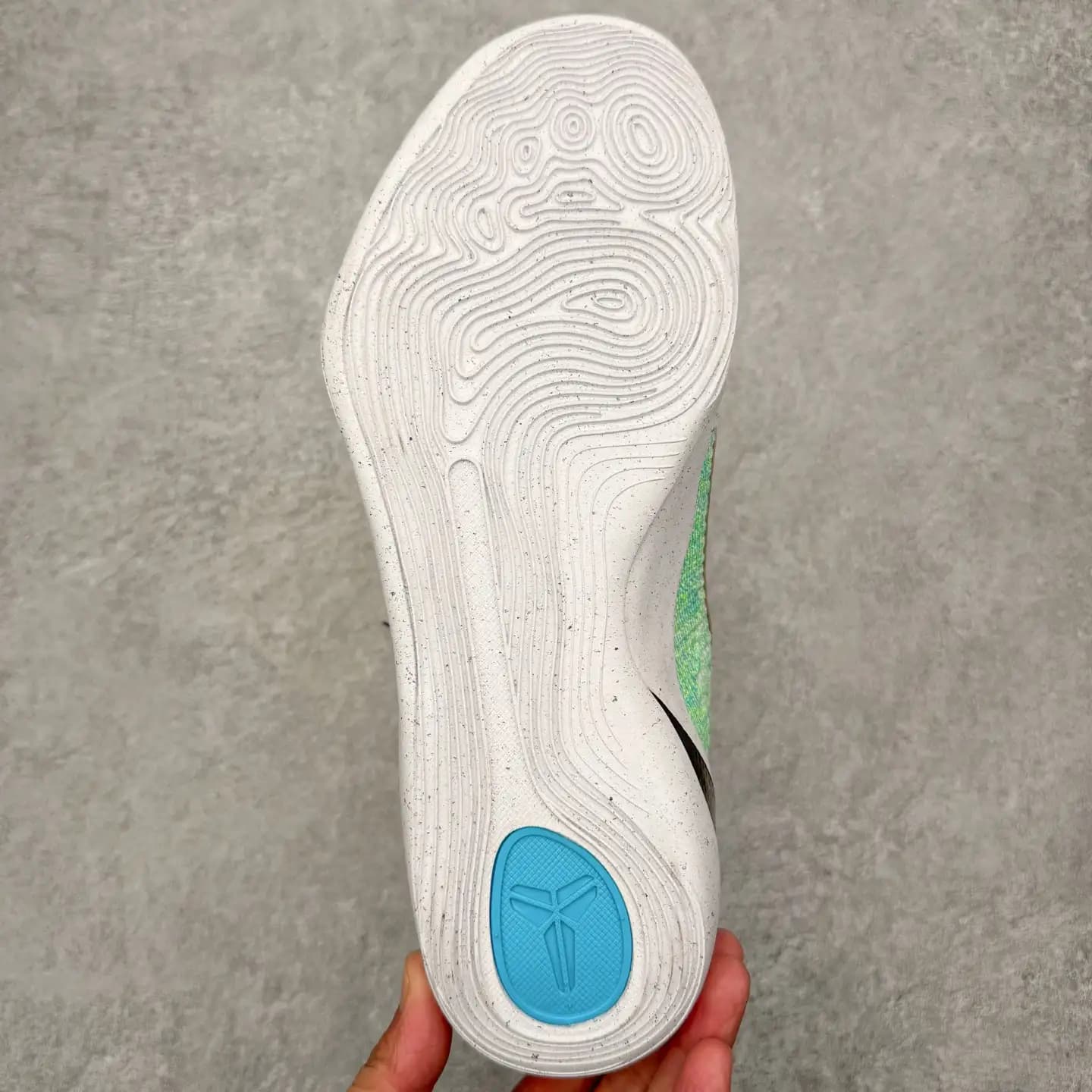 Kobe 9 Basketball Shoes - Image 6
