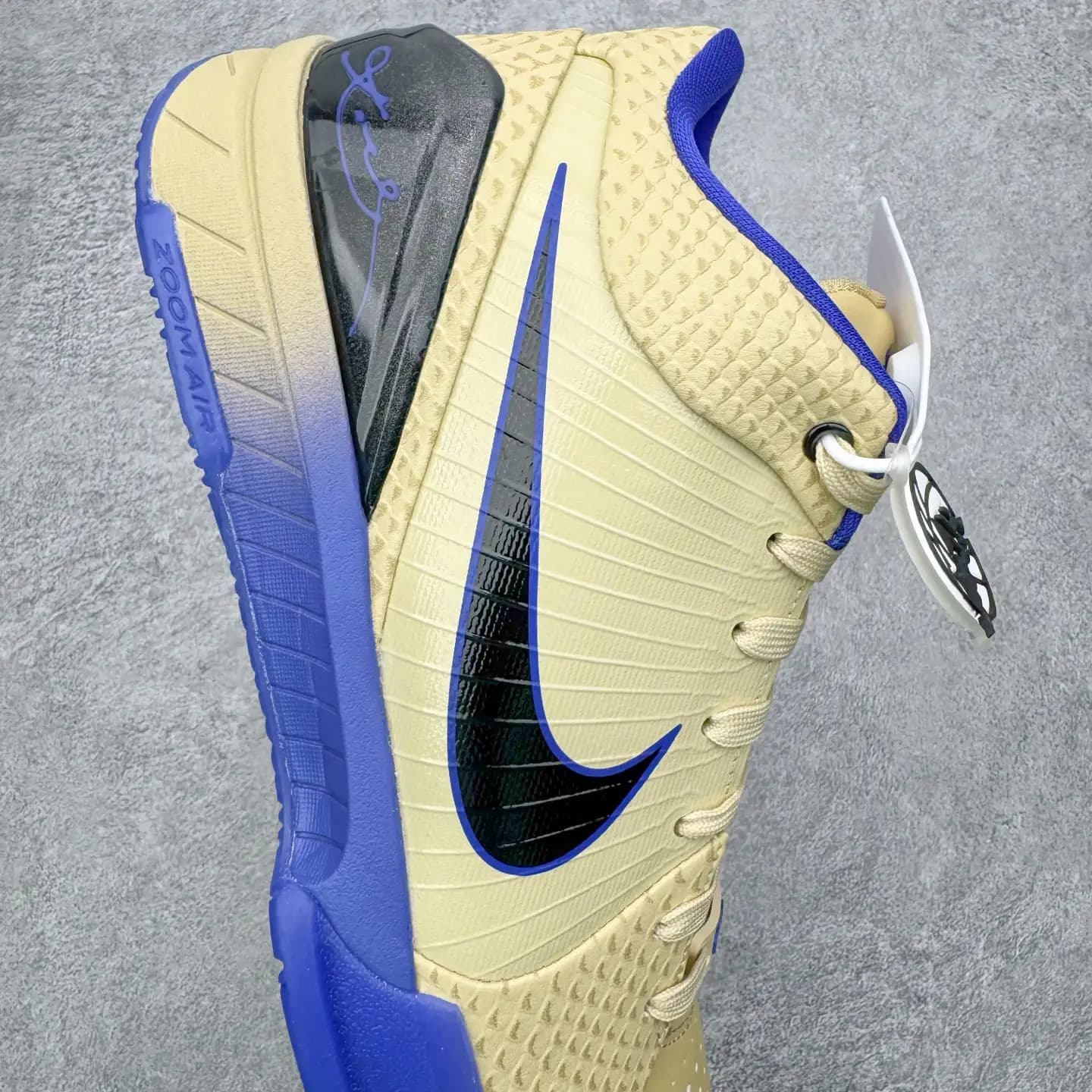 Kobe 4 Basketball Shoes - Image 8