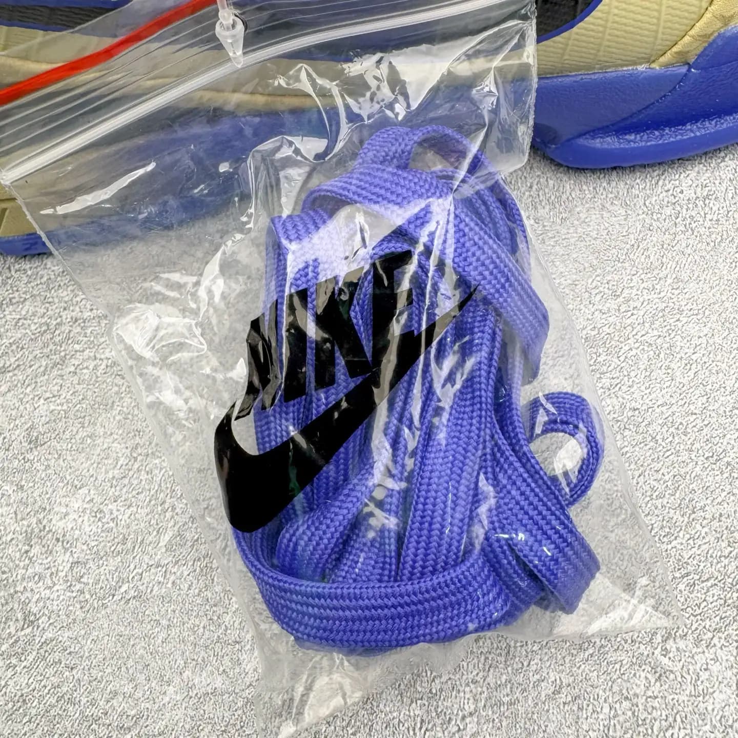 Kobe 4 Basketball Shoes - Image 10