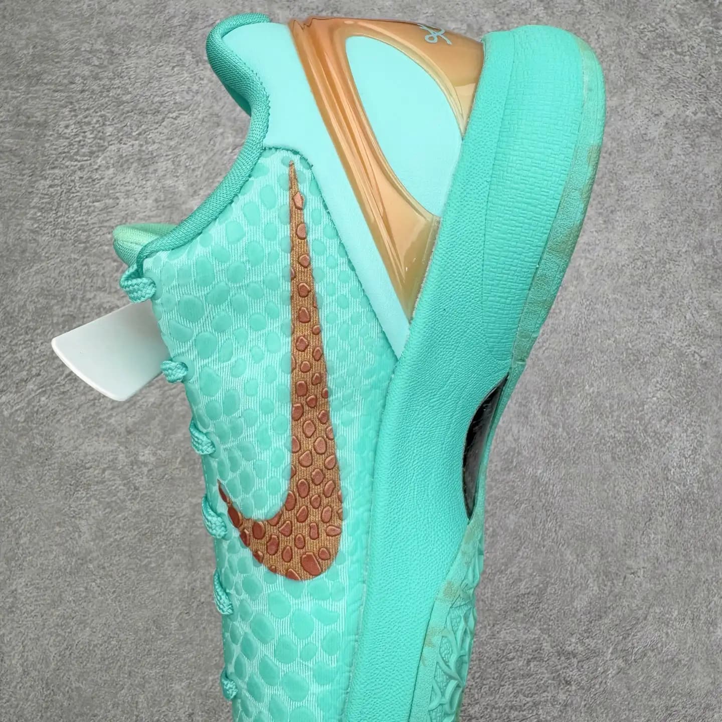 Kobe 6 Basketball Shoes - Image 4