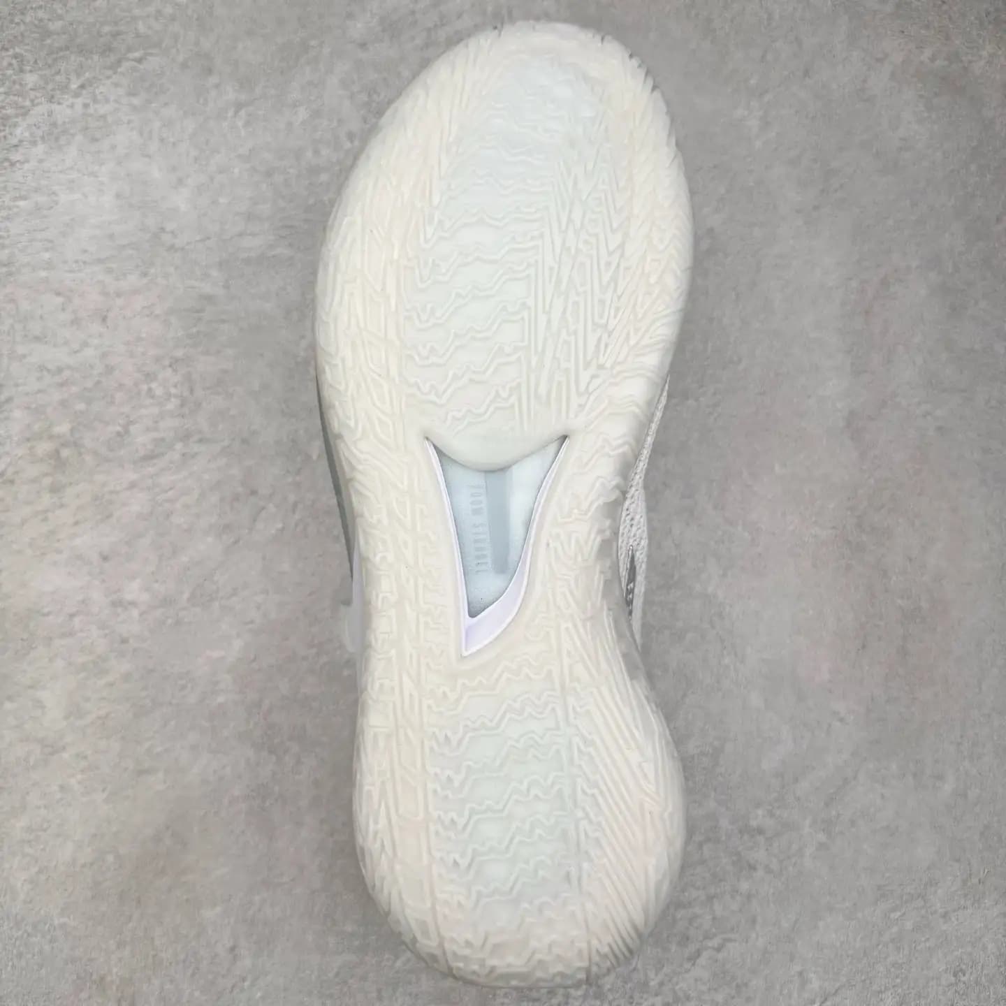GT Cut Basketball Shoes - Image 4