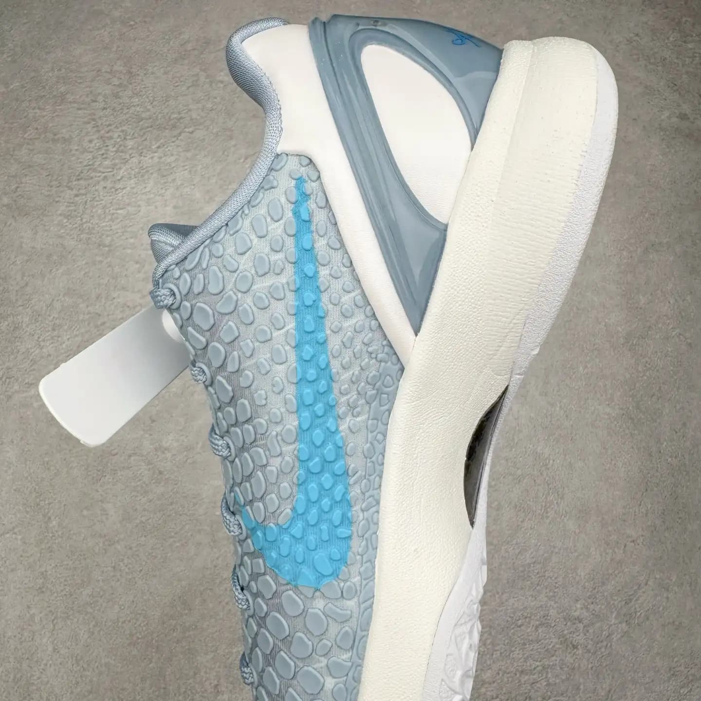 Kobe 6 Basketball Shoes - Image 8