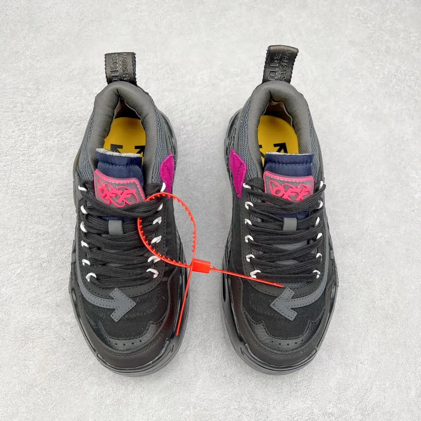Off-White ODSY Sneakers - Image 5