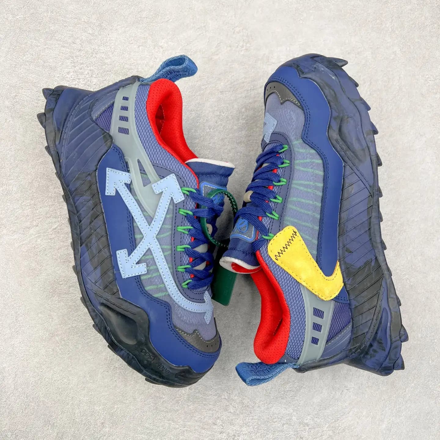 Off-White ODSY Sneakers - Image 4
