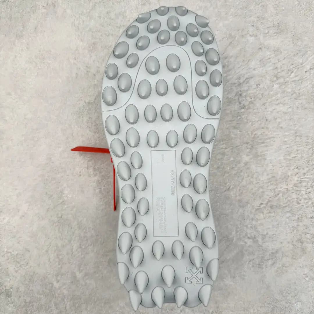 Off-White ODSY Sneakers - Image 3