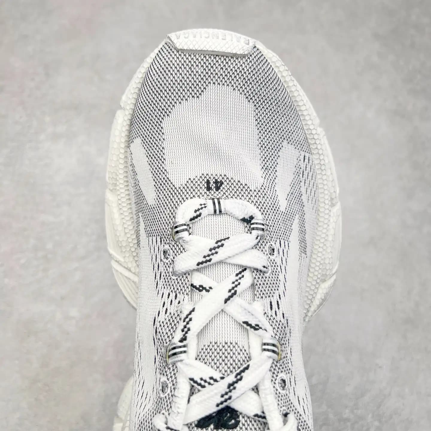Balenciaga 3XL Sneakers - Image 7