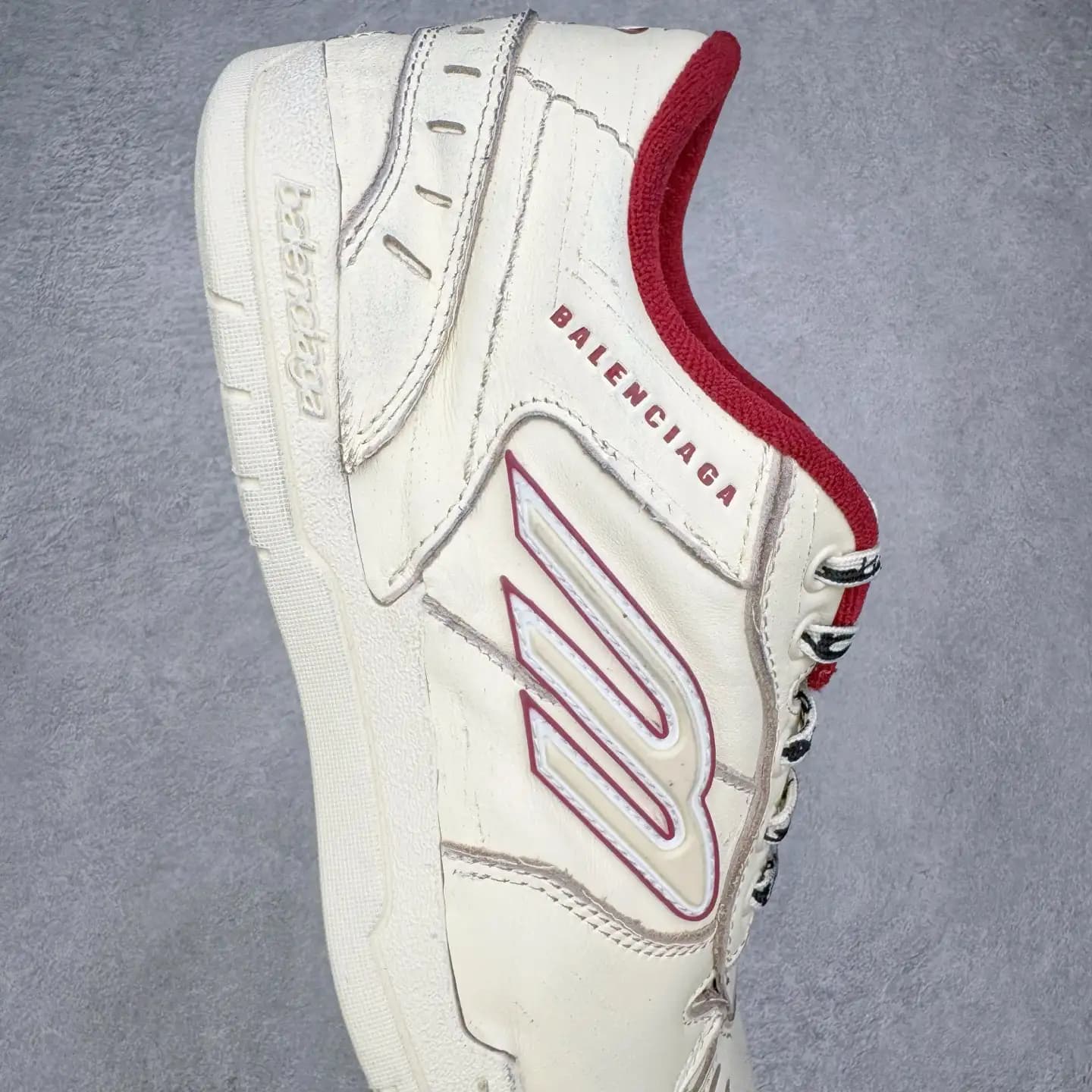 Balenciaga Hamptons Worn-Out Sneakers - Image 8