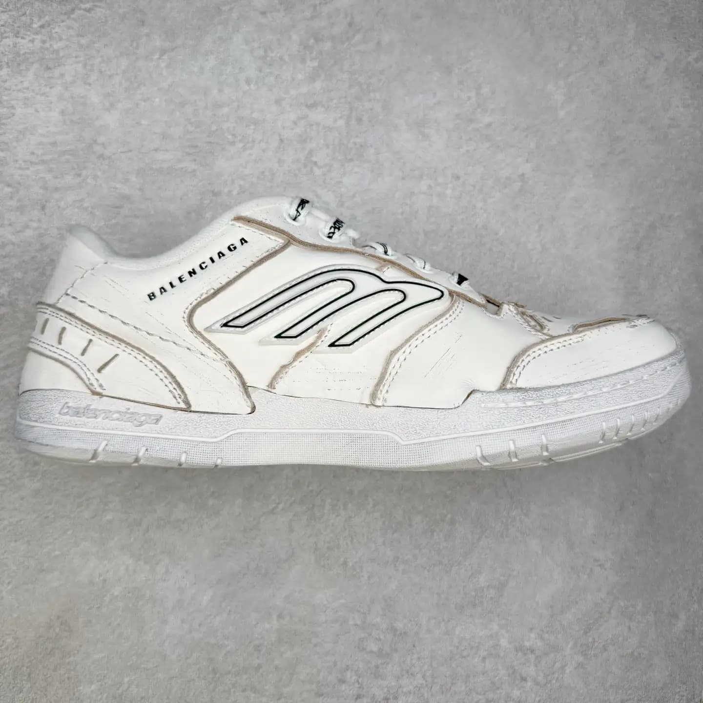 Balenciaga Hamptons Worn-Out Sneakers