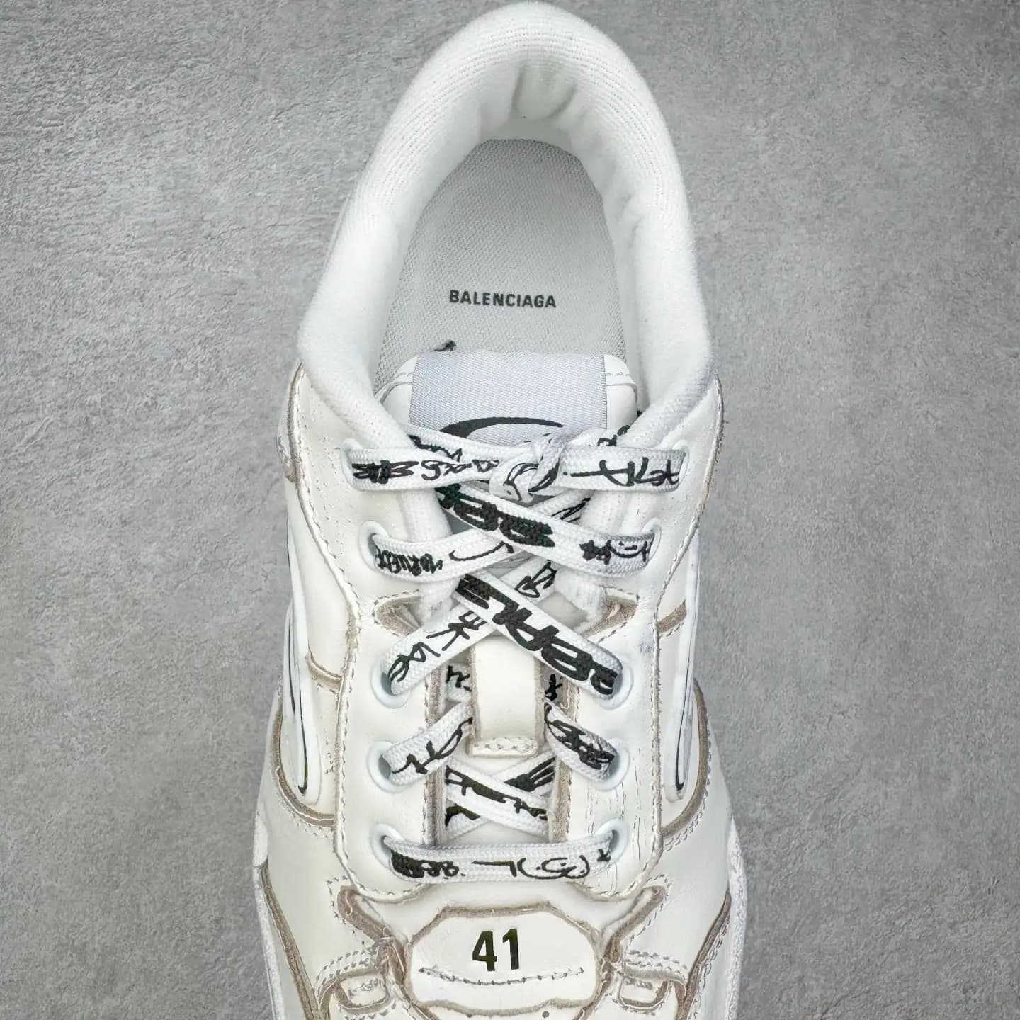 Balenciaga Hamptons Worn-Out Sneakers - Image 7