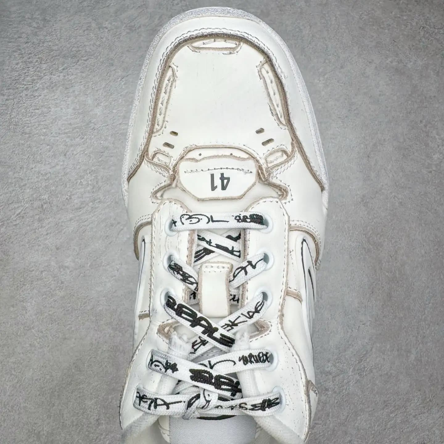 Balenciaga Hamptons Worn-Out Sneakers - Image 8