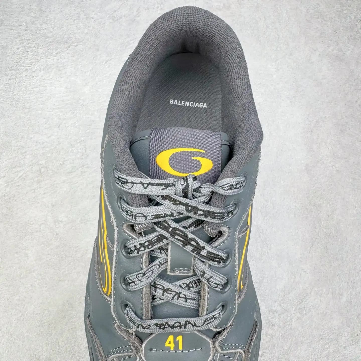 Balenciaga Hamptons Worn-Out Sneakers - Image 2