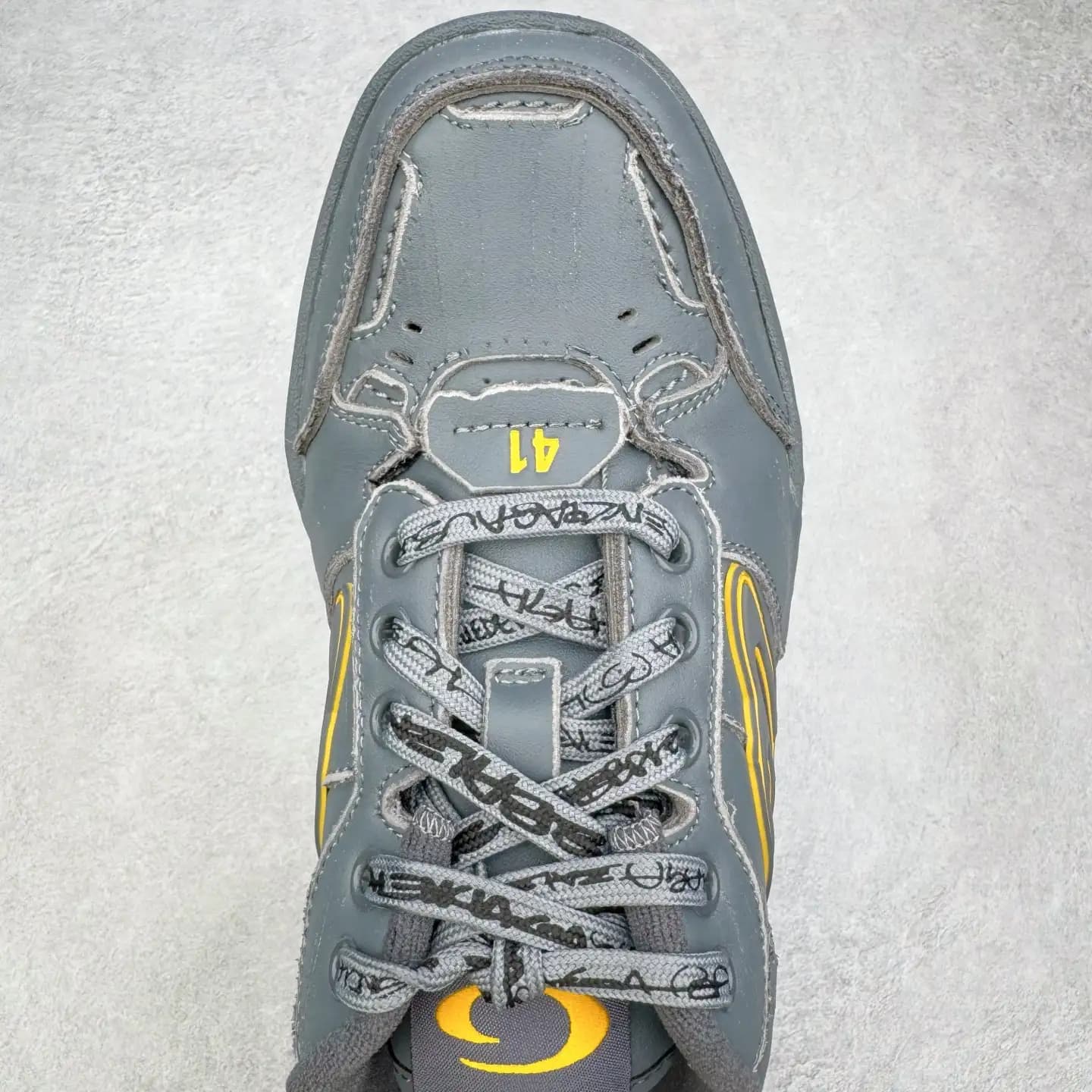 Balenciaga Hamptons Worn-Out Sneakers - Image 6