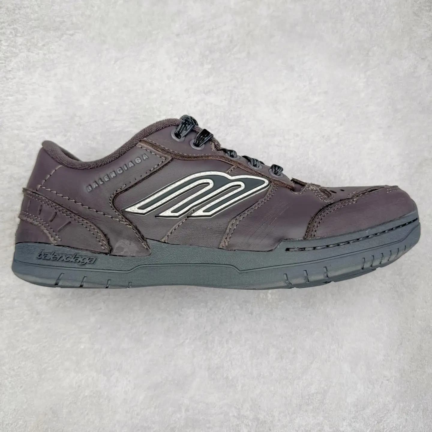 Balenciaga Hamptons Worn-Out Sneakers