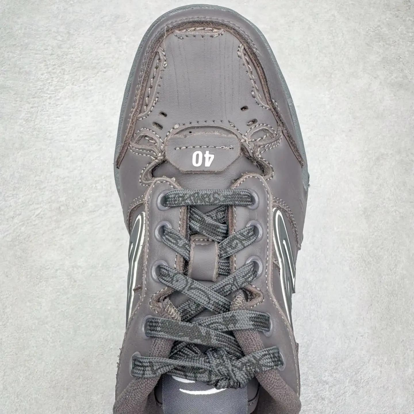 Balenciaga Hamptons Worn-Out Sneakers - Image 9