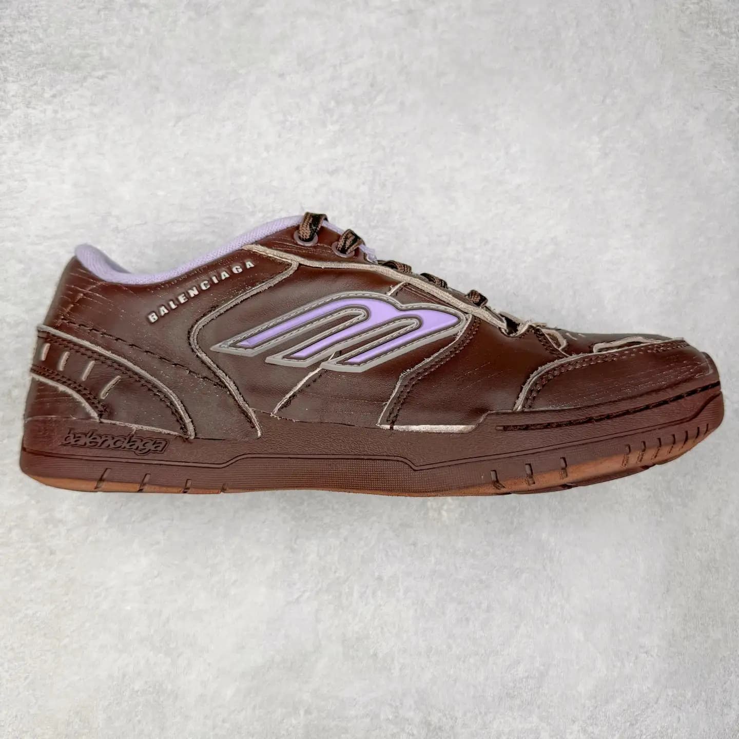 Balenciaga Hamptons Worn-Out Sneakers