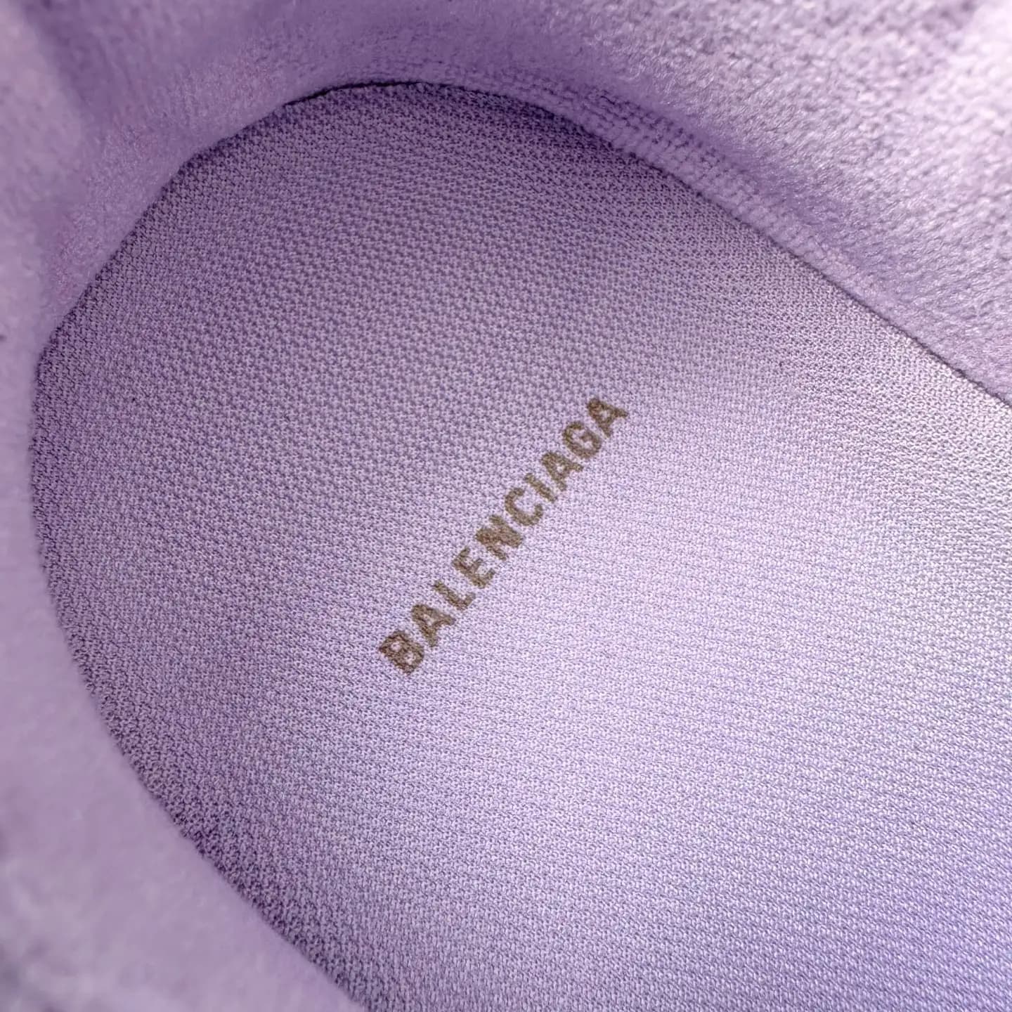Balenciaga Hamptons Worn-Out Sneakers - Image 6