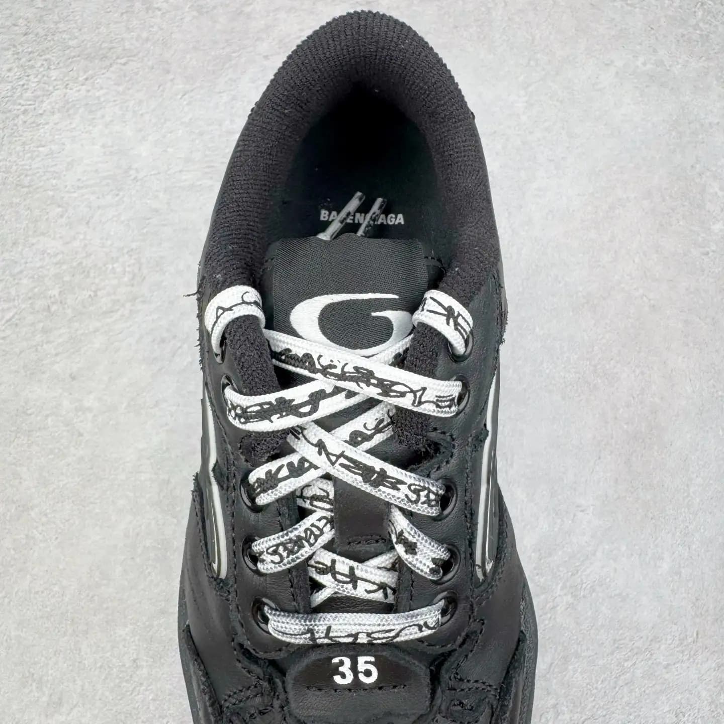 Balenciaga Hamptons Worn-Out Sneakers - Image 3