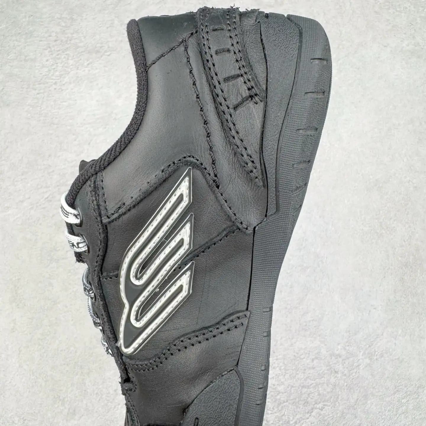 Balenciaga Hamptons Worn-Out Sneakers - Image 6