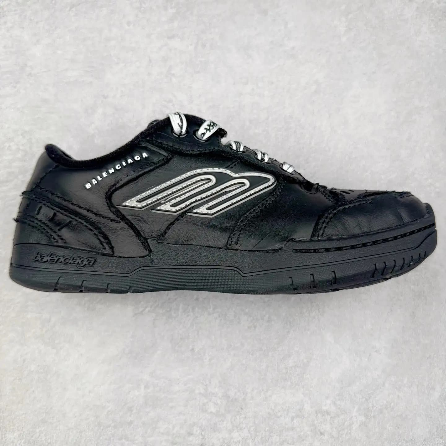 Balenciaga Hamptons Worn-Out Sneakers