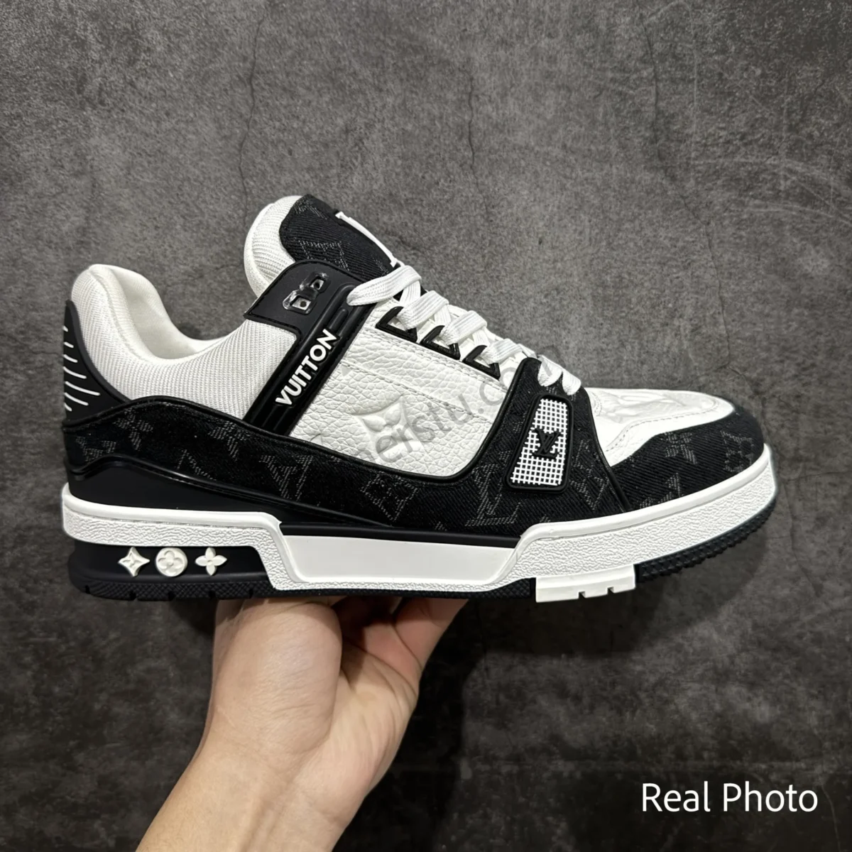 Trainer Sneaker - Image 1