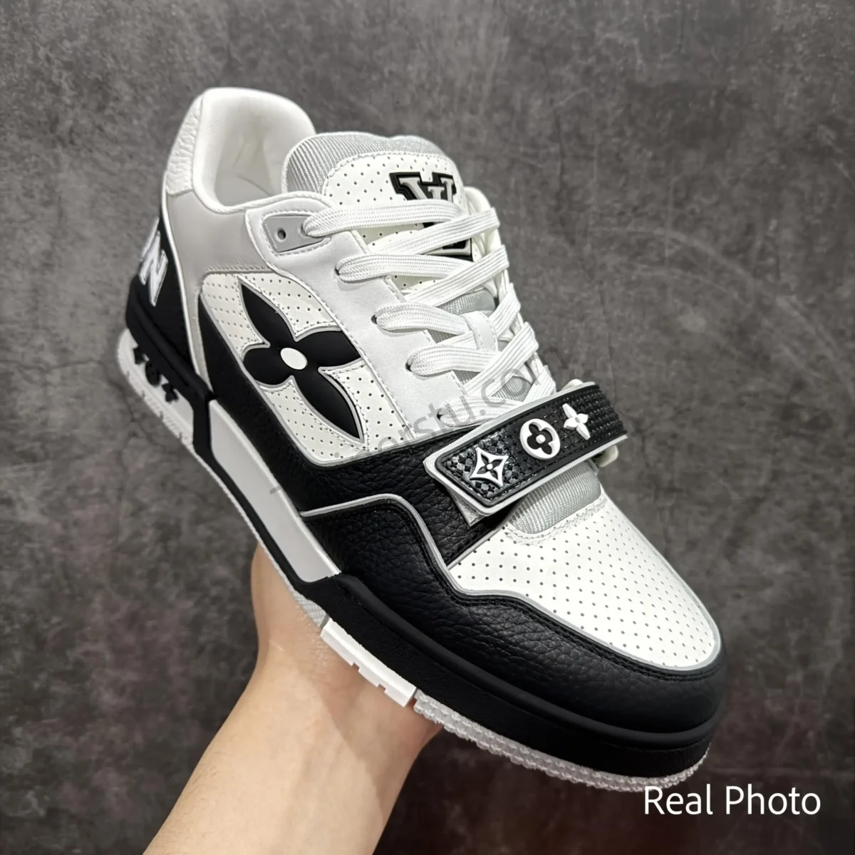 Trainer Velcro Sneaker - Image 3