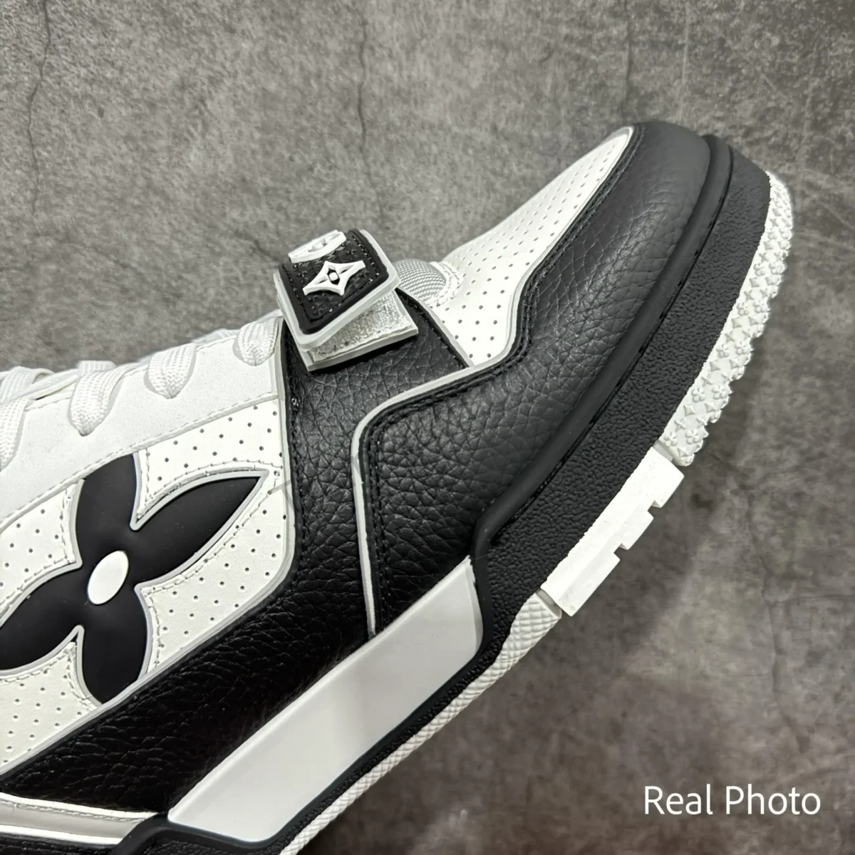 Trainer Velcro Sneaker - Image 4