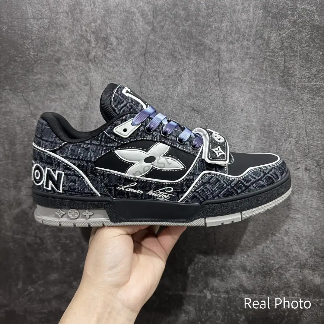 Trainer Velcro Sneaker - Image 1
