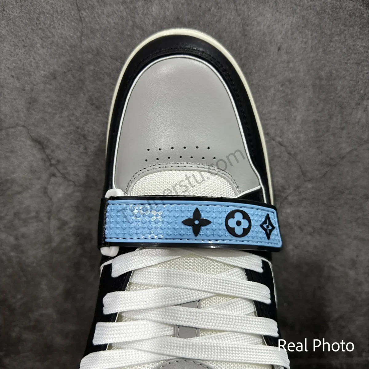Trainer Velcro Sneaker - Image 7