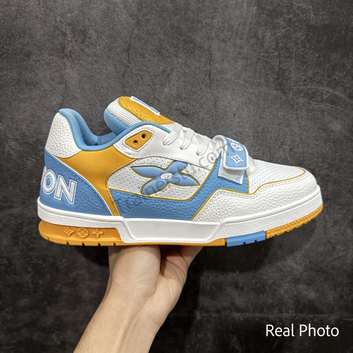 Trainer Velcro Sneaker - Image 1