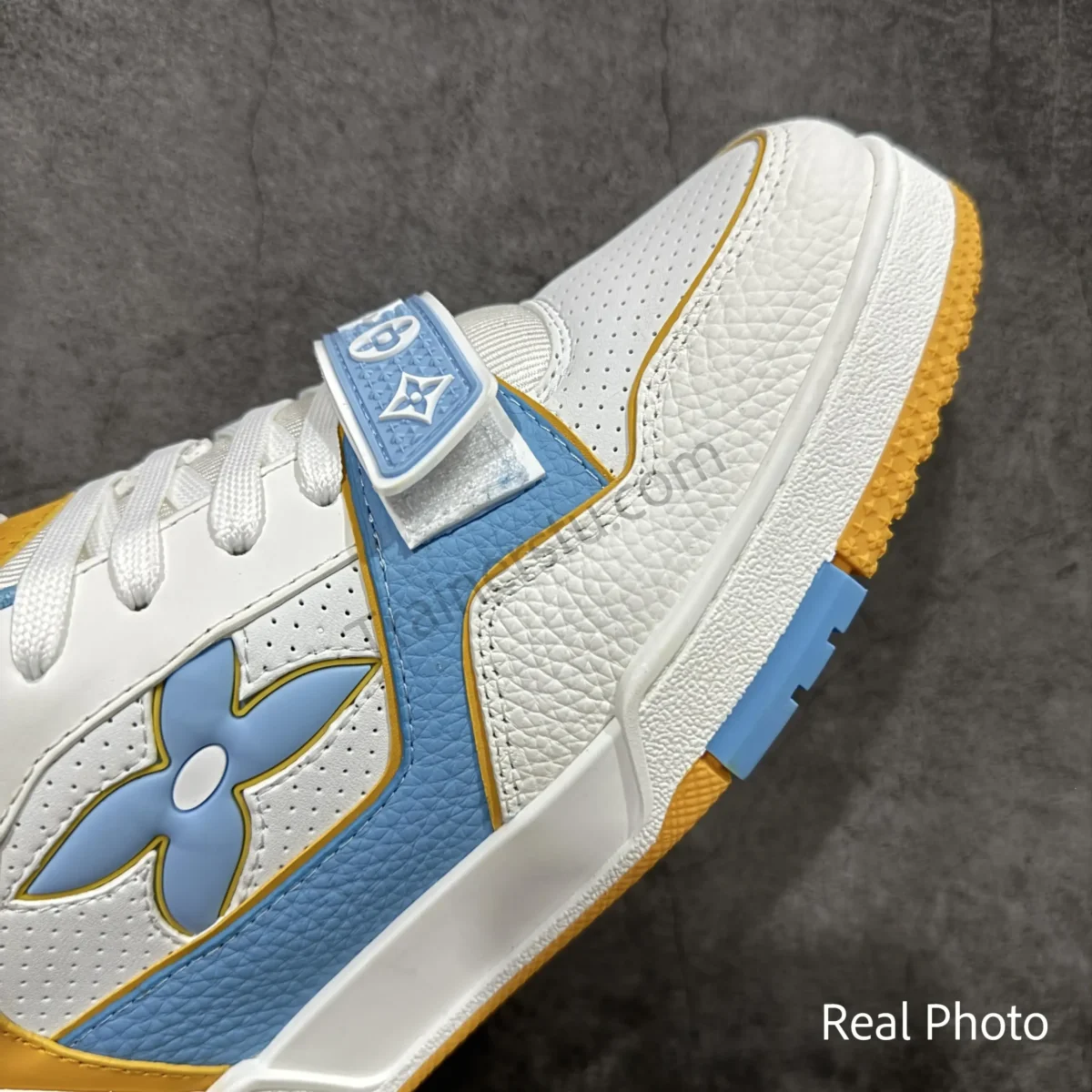 Trainer Velcro Sneaker - Image 4