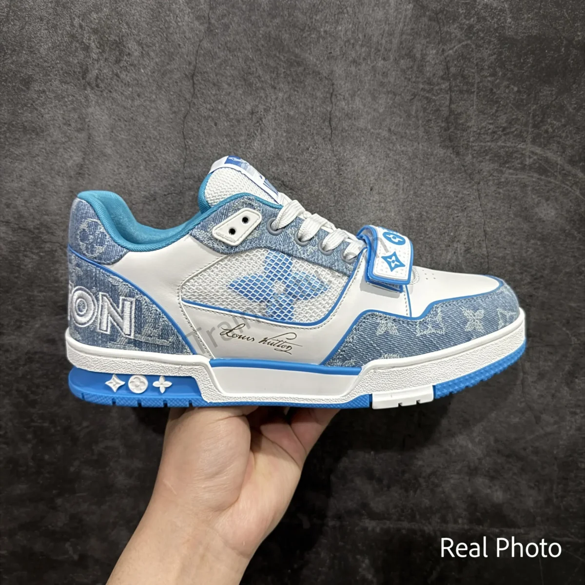 Trainer Velcro Sneaker - Image 1